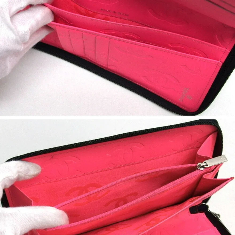 CHANEL Black Wallet